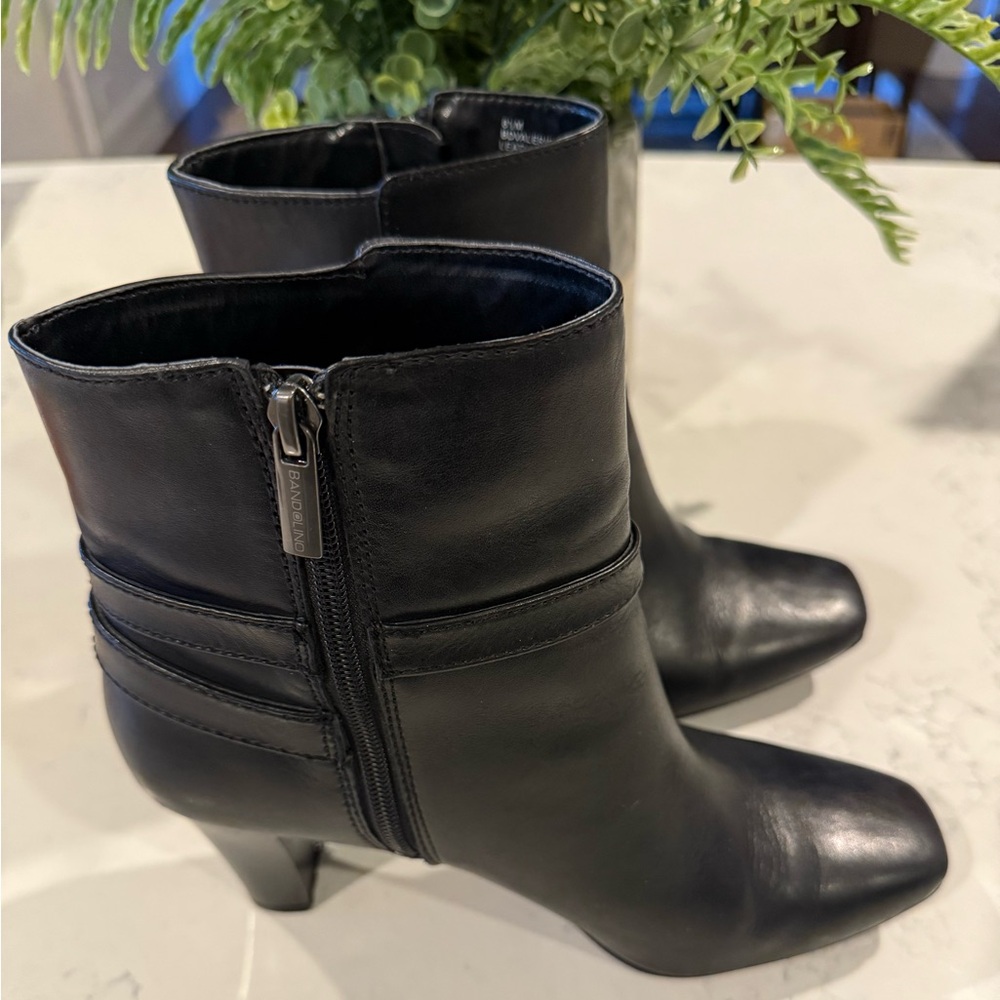 Bandolino Black Leather Ankle Boots